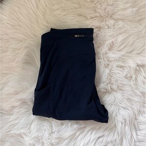 Lululemon leggings with pockets